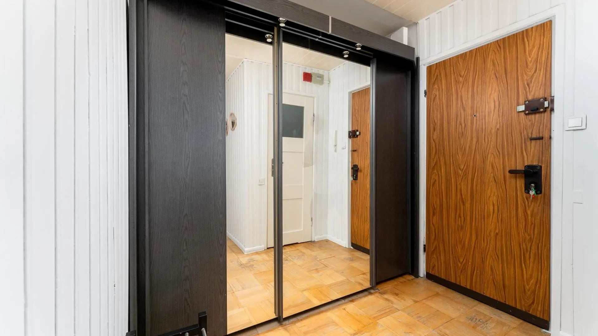 Park Zakrzowek Spacious Apartment Krakow Poland