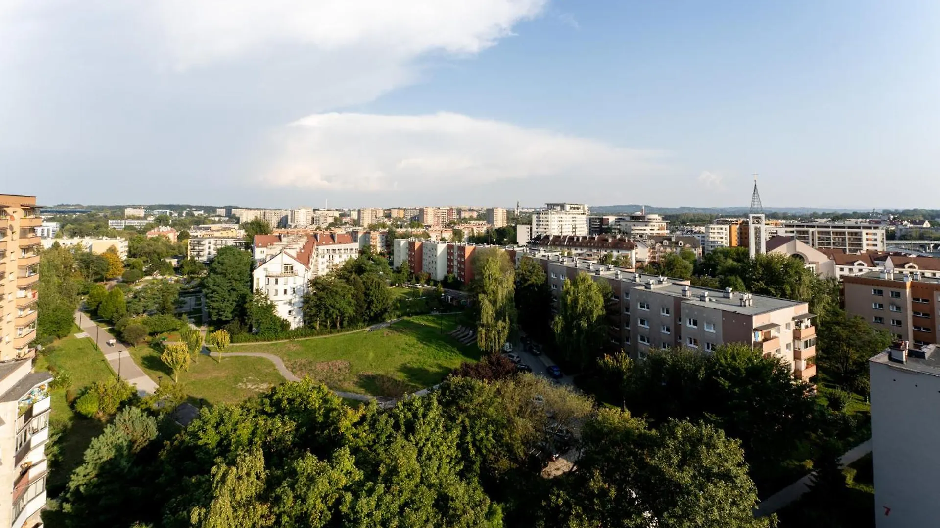 Park Zakrzowek Spacious Apartment Krakow